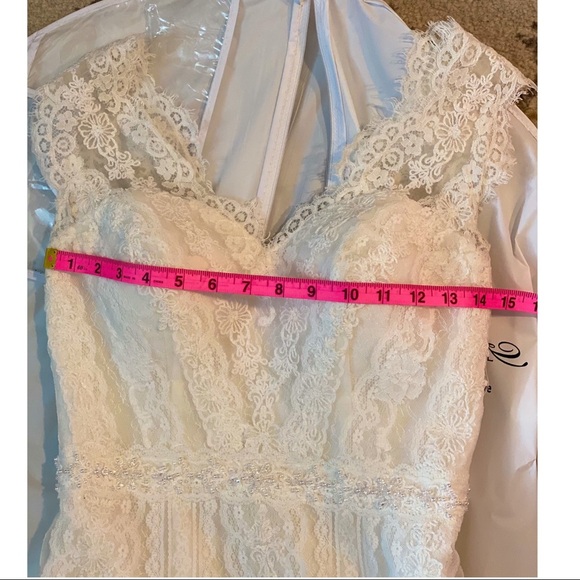 Symphony of Venus Wedding Dress - Picture 14 of 16